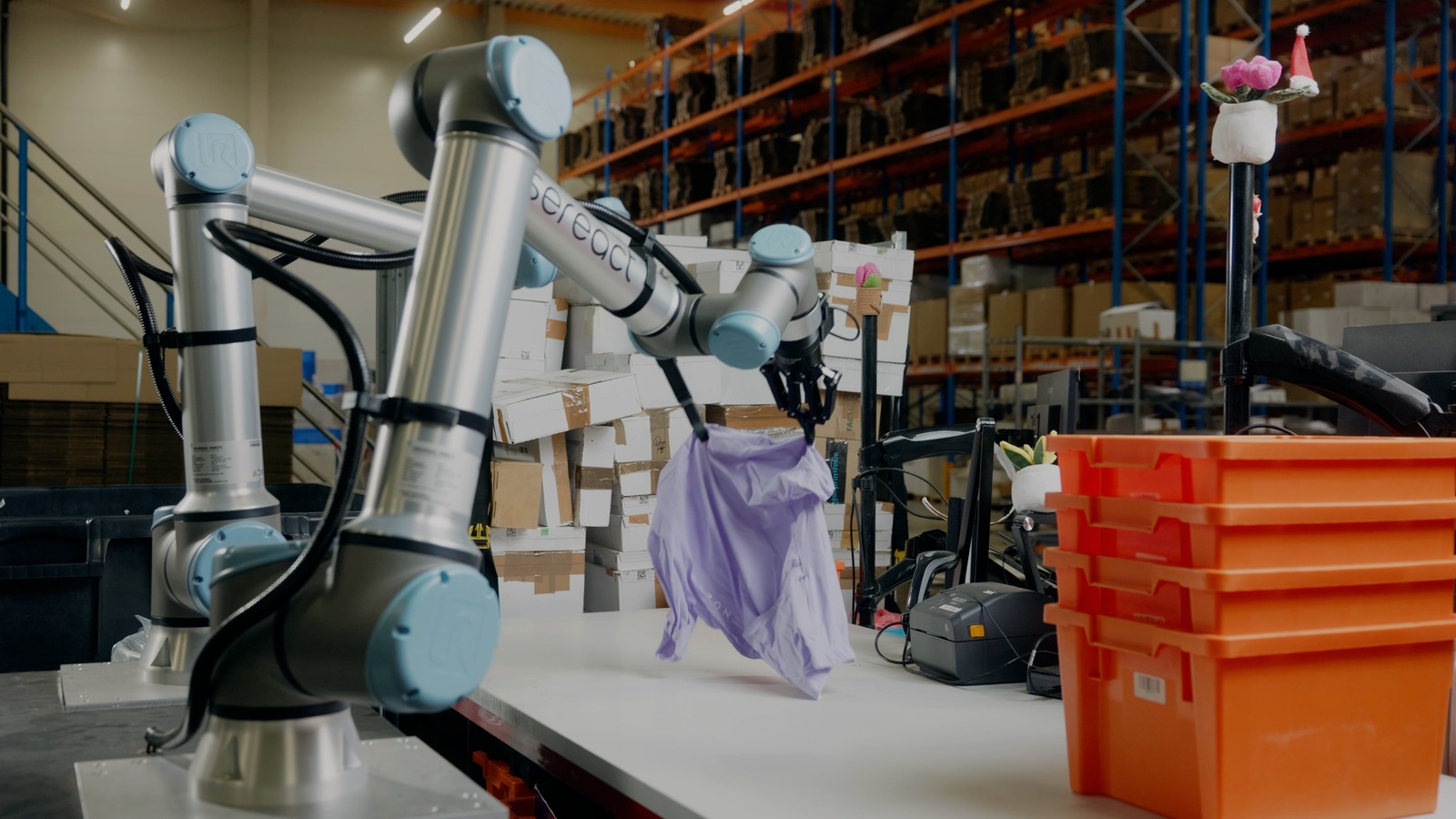 Sereact links Zalando returns robots to simulation and cloud retraining